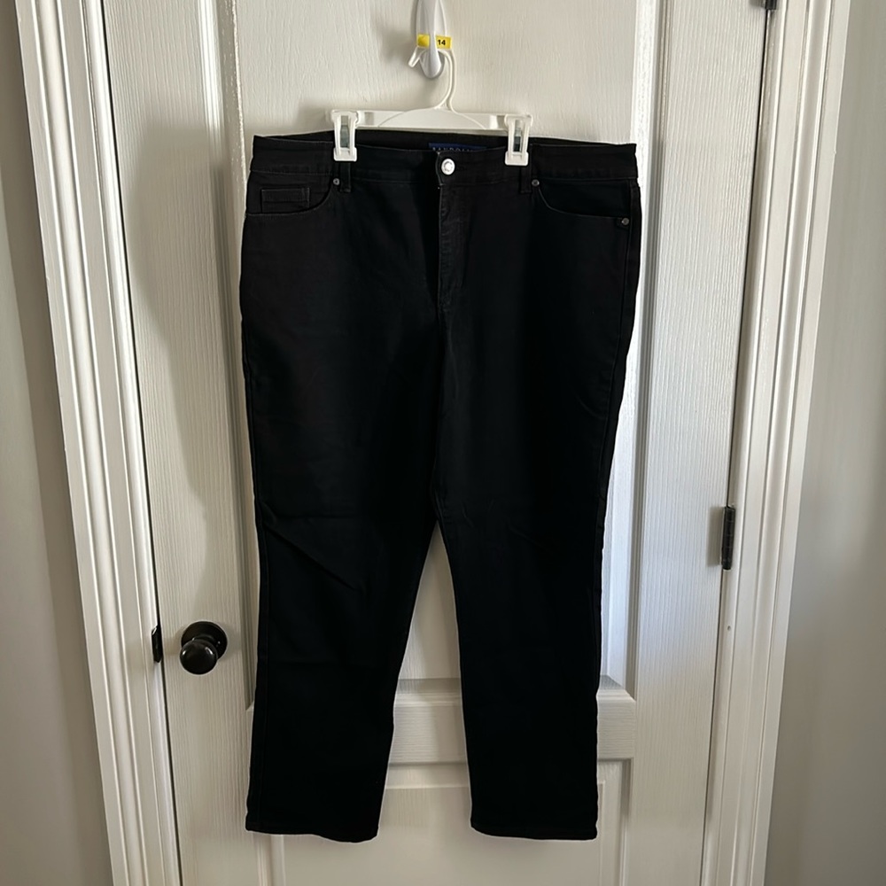 Bandolino size 16 black slim denim